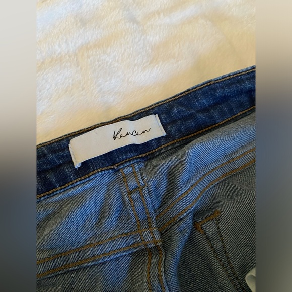 Distressed KanCan Skinny jeans - Picture 5 of 9